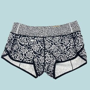 Lululemon Size 6 Run Speed Shorts Posey Black White Mosaic 4-Way Stretch
